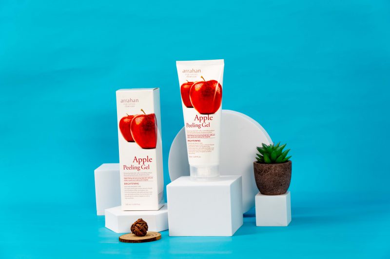 Gel tẩy da chết táo đỏ ARRAHAN Apple White Peeling 180ml